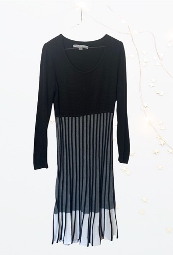 MARC NEW YORK Black White Pleated 