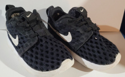 Nike Black Roshe One Flight Weight Shoes Size US 5c Toddler Used 