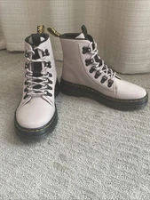 Dr. Martin's Womens Boots Size 7 (LA004)