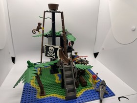 LEGO Pirates: Forbidden Island (6270) Complete w/  rough instructions 