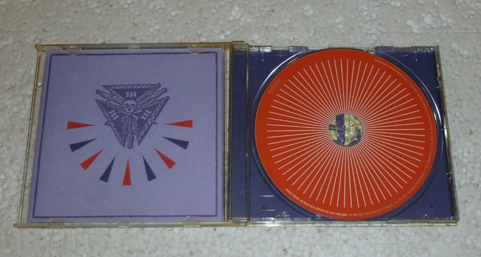 MODEST MOUSE - WE WERE DEAD BEFORE THE SHIP EVEN SANK cd - Imagen 3 de 3