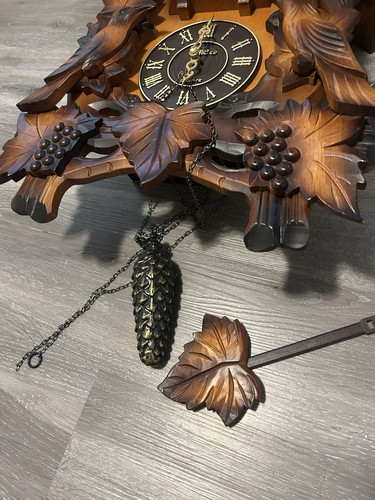The Time Company Cuckoo Clock - Picture 5 of 8