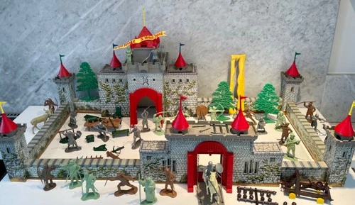 NICE! VINTAGE MARX ROBIN HOOD PLAYSET #4719 CIRCA 1956