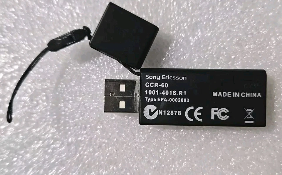 Sony Ericsson CCR-60 Memory Stick Micro M2 USB Card Reader - Black - Image 2 of 4