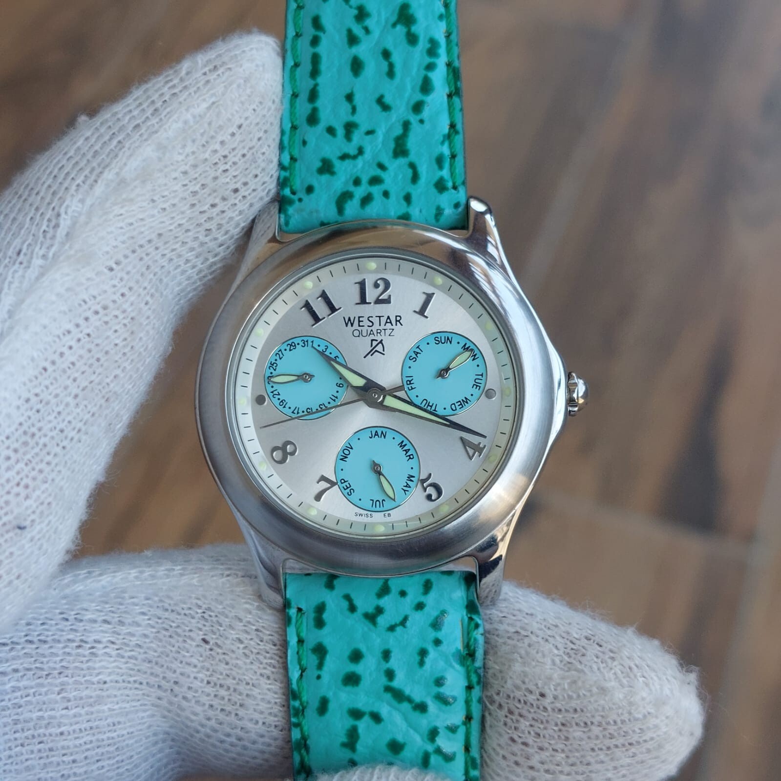 Vintage Swiss Made Westar Chronograph Quartz Men's Watch With Day/Date 35MM Dial