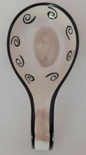 Tabletops Gallery hand painted ceramic "Kenya" spoon rest