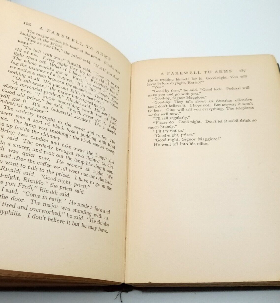 Ernest Hemingway A Farewell To Arms Hard Cover Grosset & Dunlap 1929