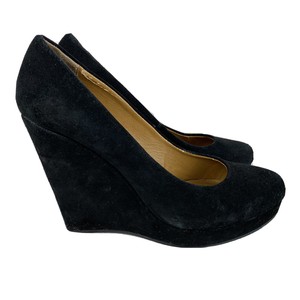 all black wedges