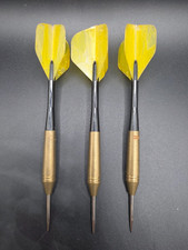 Vintage Dart set with Yellow Flights 19g
