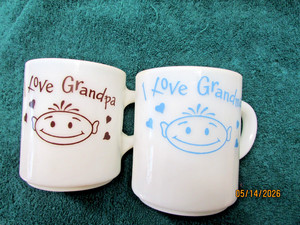 VINTAGE MILK GLASS MUGS I LOVE GRANDMA GRANDPA STACKABLE Retro Kitchen