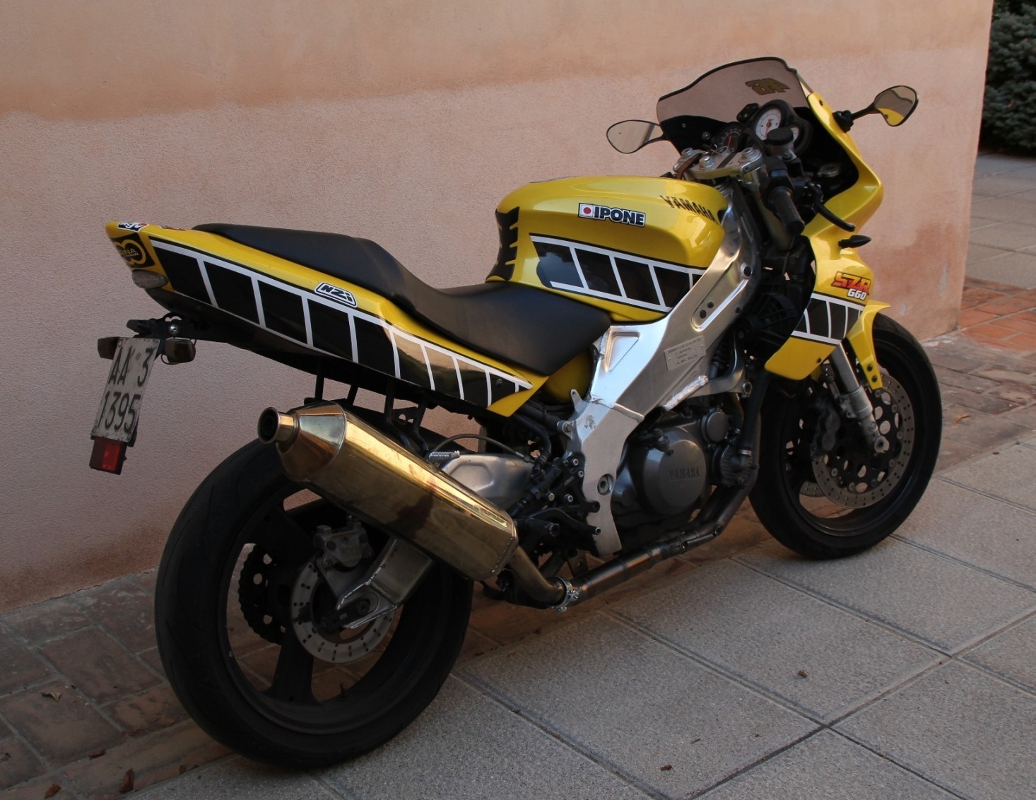 Yamaha SZR 660 del 1996 café racer o std foto 3