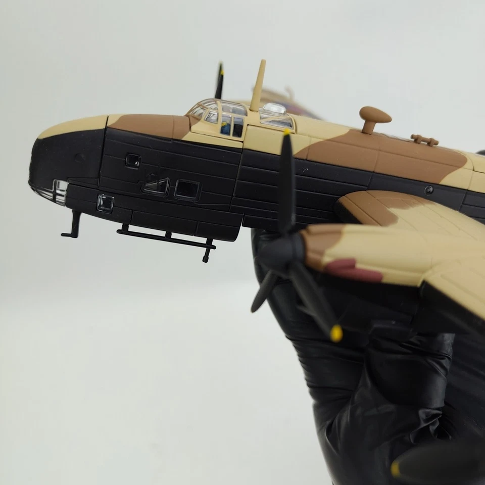 CORGI 1:72 HP Halifax AV RAF 295 Squadron Operation Elaborate June 1943 AA37203 - Image 3 of 4