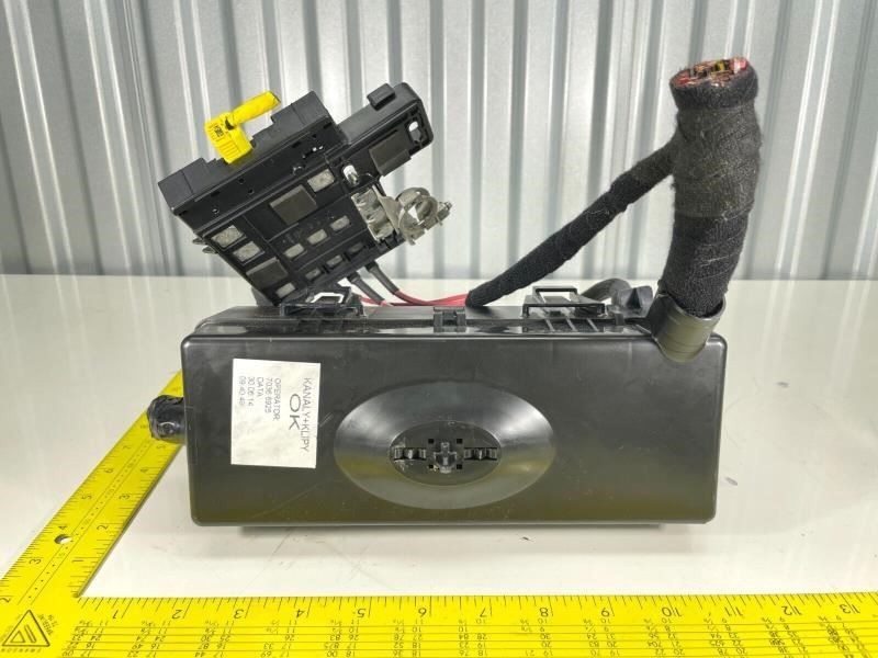 14-17 Maserati Ghibli SQ4 Fuse Relay Box Fusebox Module W/ Wiring Q