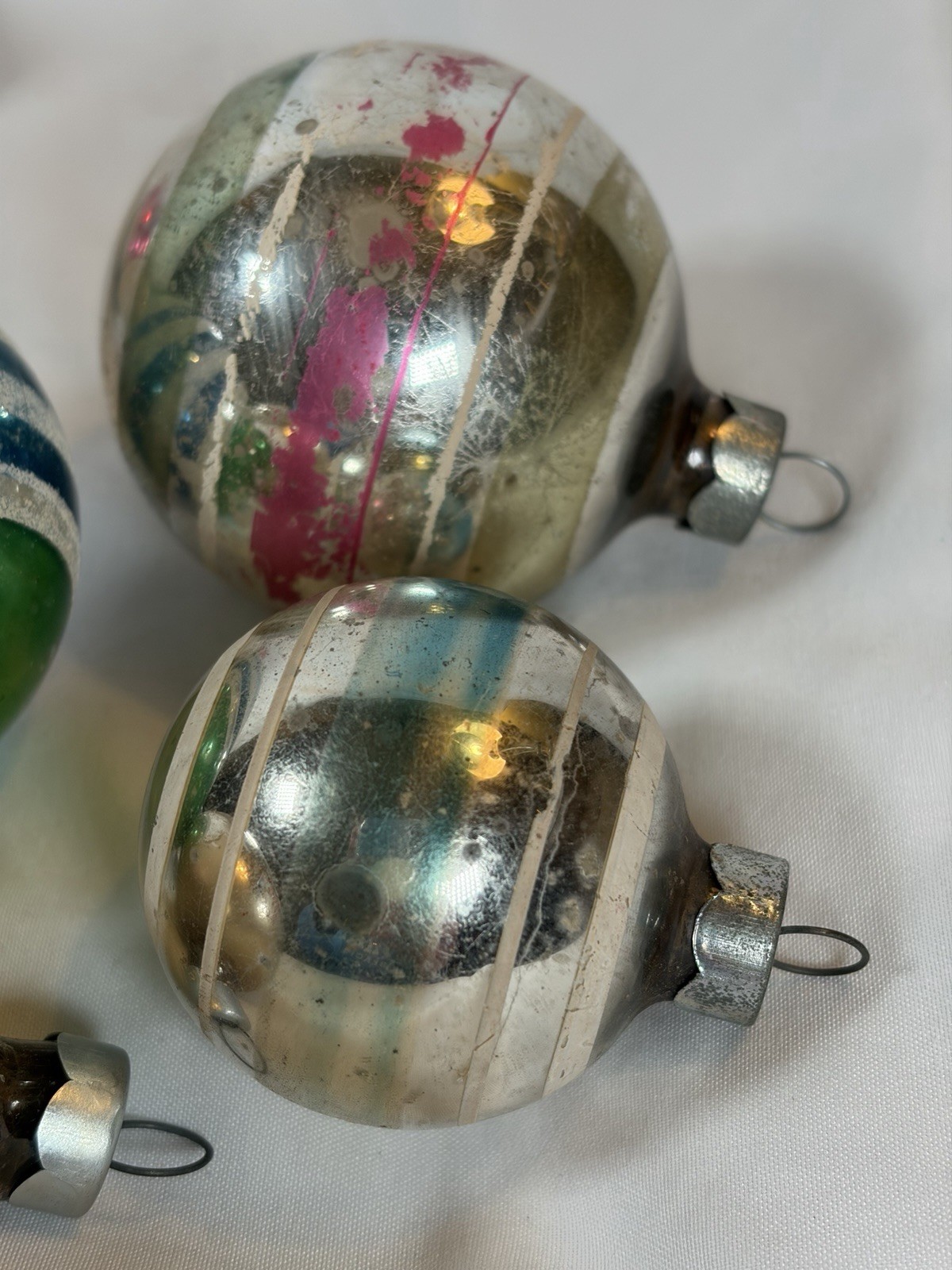 Lot 15 VTG Mixed Size / Maker Striped Shiny Brite Franke Rauch Glass Ornaments