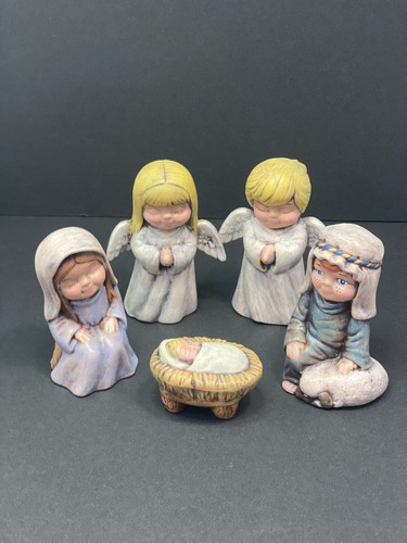 Christmas Nativity Set Mary Joseph Baby Jesus Ceramic with Manger Moppet Style - Picture 12 of 22