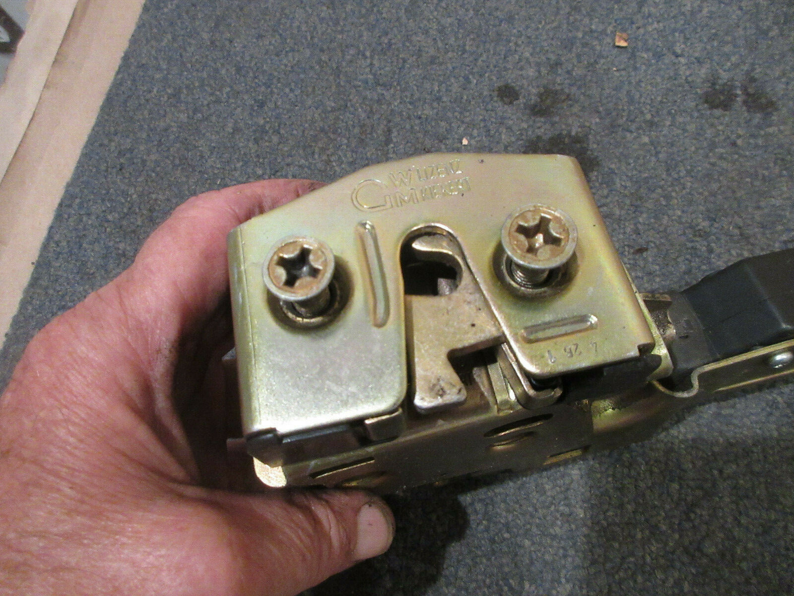 Ferrari Testarossa, 512TR  RH Door Latch Actuator Assy  - P/N 61506100 