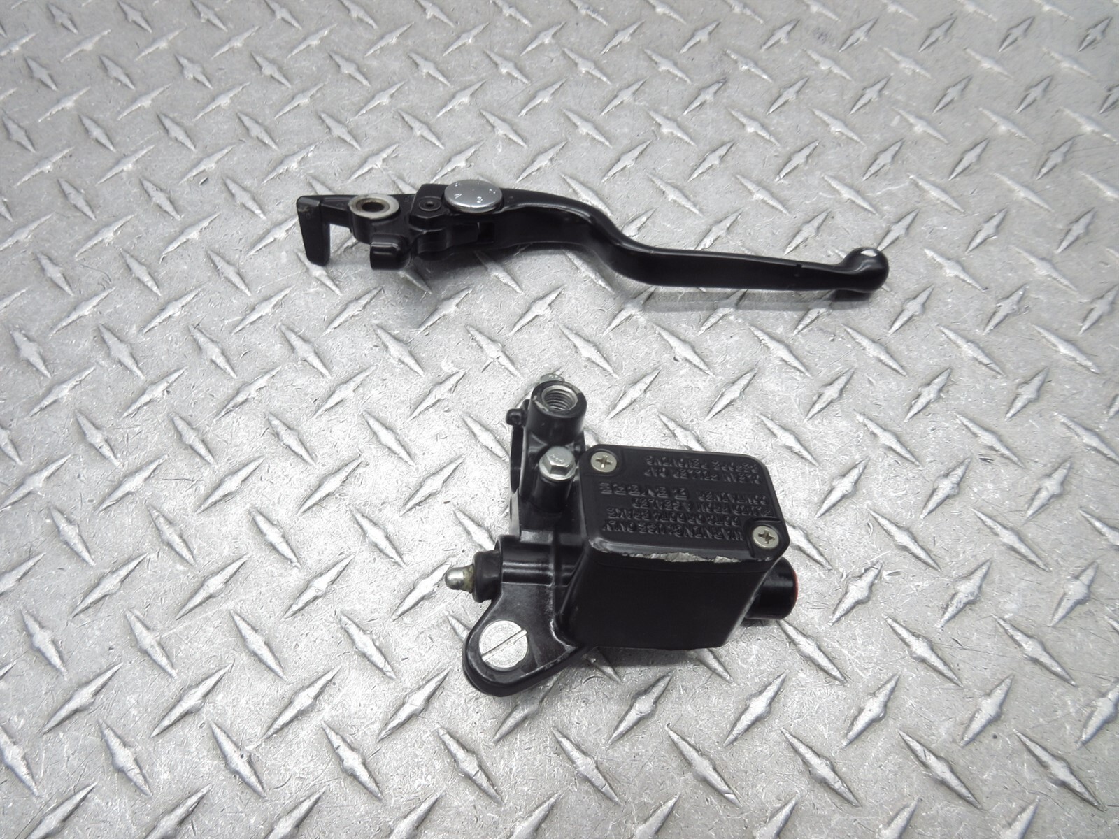 2017 KTM Duke 390 Front Brake Master Cylinder 93313001033 for sale 