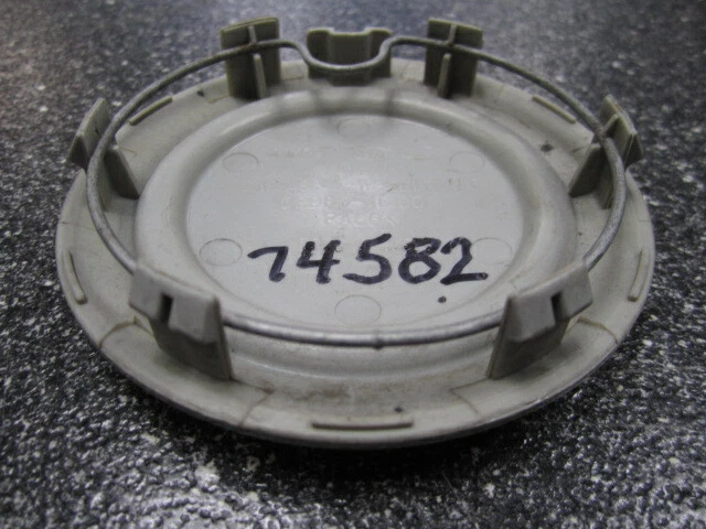 Una (1) tapa central OEM 2007-2010 17" Hyundai Entourage 52960-4D100 74582 Foto 4 de 4