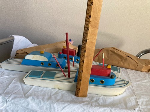 5 Vintage Miniature/Toy Wooden Boats - Picture 4 of 9