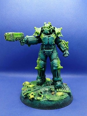 X01 Powerrüstung mit 40k Plasmapistole (ca 16cm) VHB