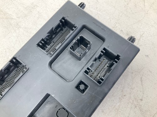 17 Jaguar XE BCM Body Control Module OEM CM - Picture 3 of 10