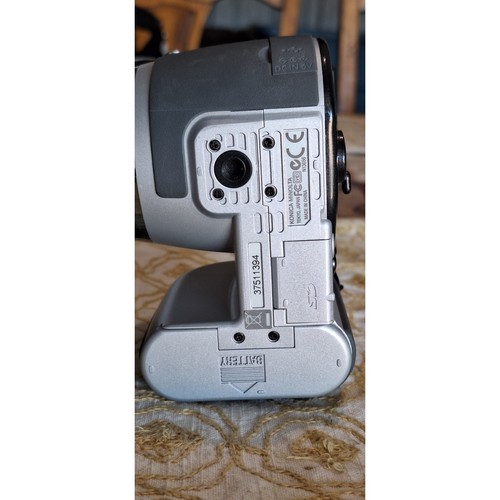 Konica minolta dimage Z3 4.omp - cámara digital, solo piezas o reparación - casi nuevo - Imagen 12 de 16