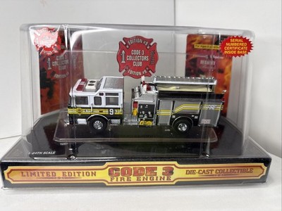 Code 3 Collectibles Chief's Edition #9 Pierce Dash Pumper die-cast model