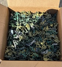 Vintage 1960-70s Plastic Infantry Toy Soldiers  Vehicles Planes Tanks Lot.