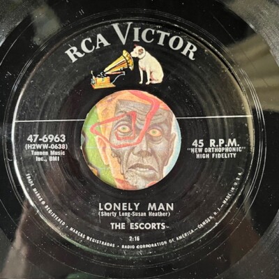 HEAR Escorts 45 Lonely Man / So Hard To Laugh Easy To Cry doo wop R&B