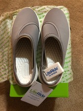 size 6 womens crocs