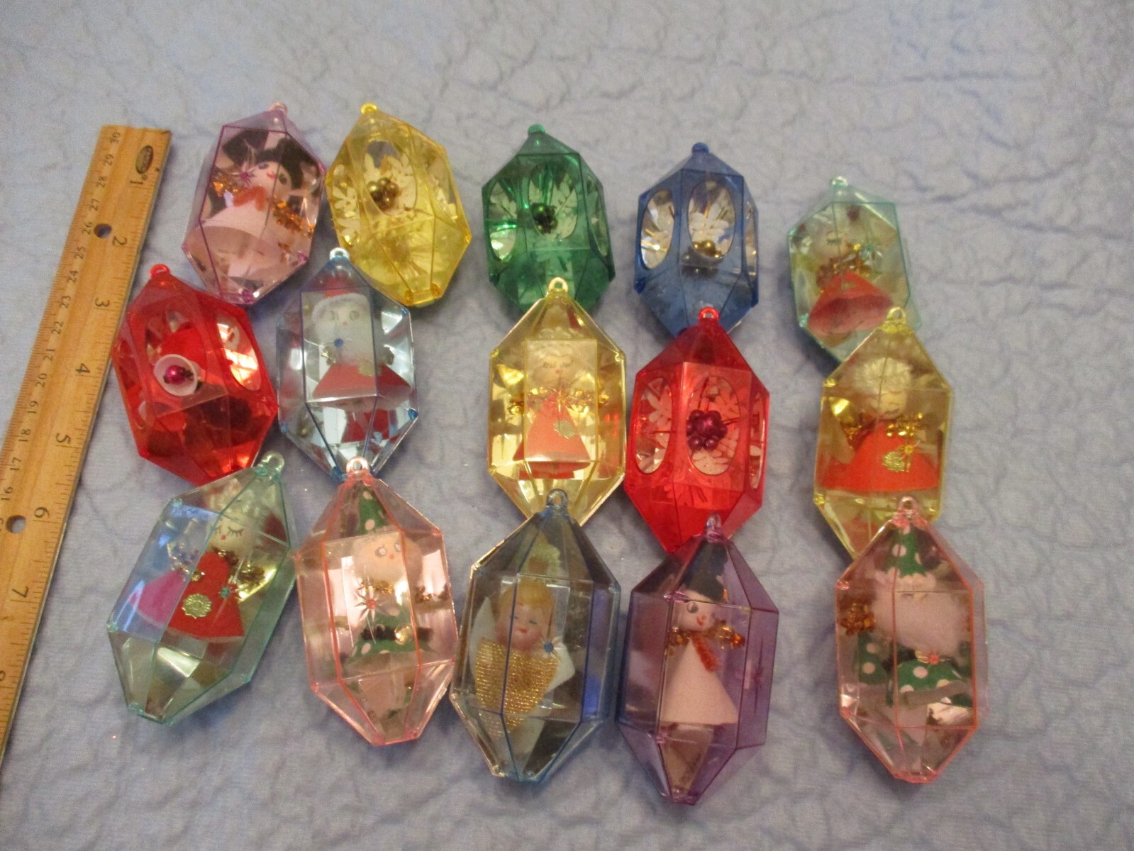 VINTAGE ASSORTED LOT OF 15 PLASTIC JEWEL BRITE DIORAMA CHRISTMAS