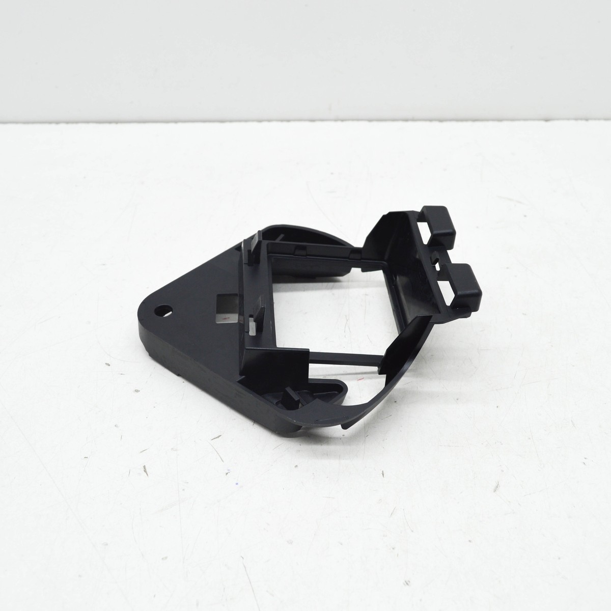 NEW MB CLS C257 FRONT COLLISION WARNING SYSTEM CARRIER A2578880100