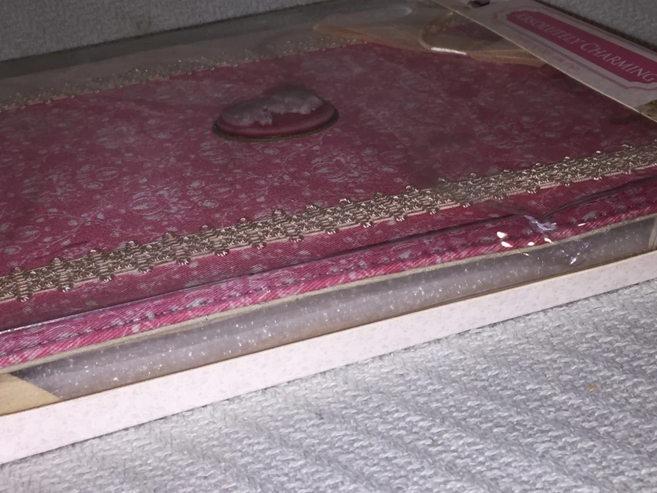 V-Style by Vivitar Absolutely Charming PINK Lifestyle Case For iPad ~ RJFP-1000 - Image 3 of 4