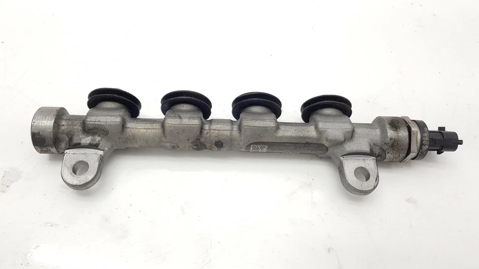 Infiniti M M30D 2012 3.0 motor diésel inyección de combustible unidad sensor bosch Foto 3 de 4