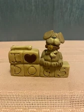 Suzi Skoglund I Love Dogs Resin Figurine Signed Suzi I Heart Dogs Puppy Dog Bone
