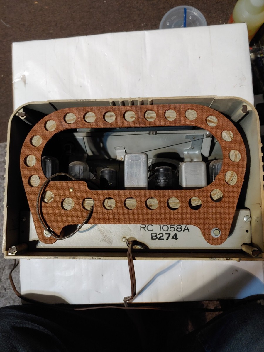 1940s Vintage Radiola 76ZX12 Mid Century Tube Radio FOR
