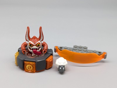 Mega Bloks 2012 Skylanders Giants Set Trigger Happy and Battle Portal 95432