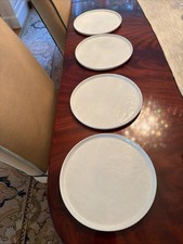 Assiette à salade déjeuner texturée ondulée porcelaine blanche Crate & Barrel Mercer 8,5" neuve
