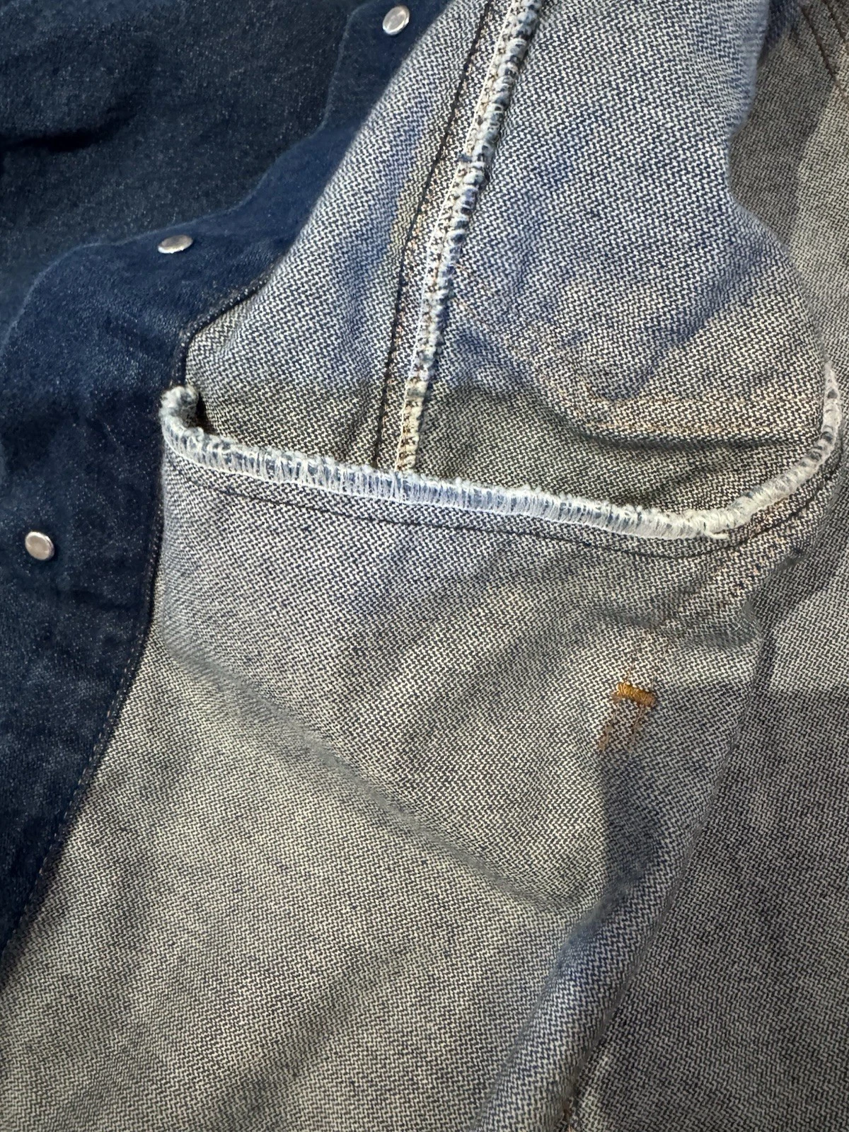 Wrangler Trucker Jacket Blue Denim Broken Twill Large Authentic Western - product detail image 9