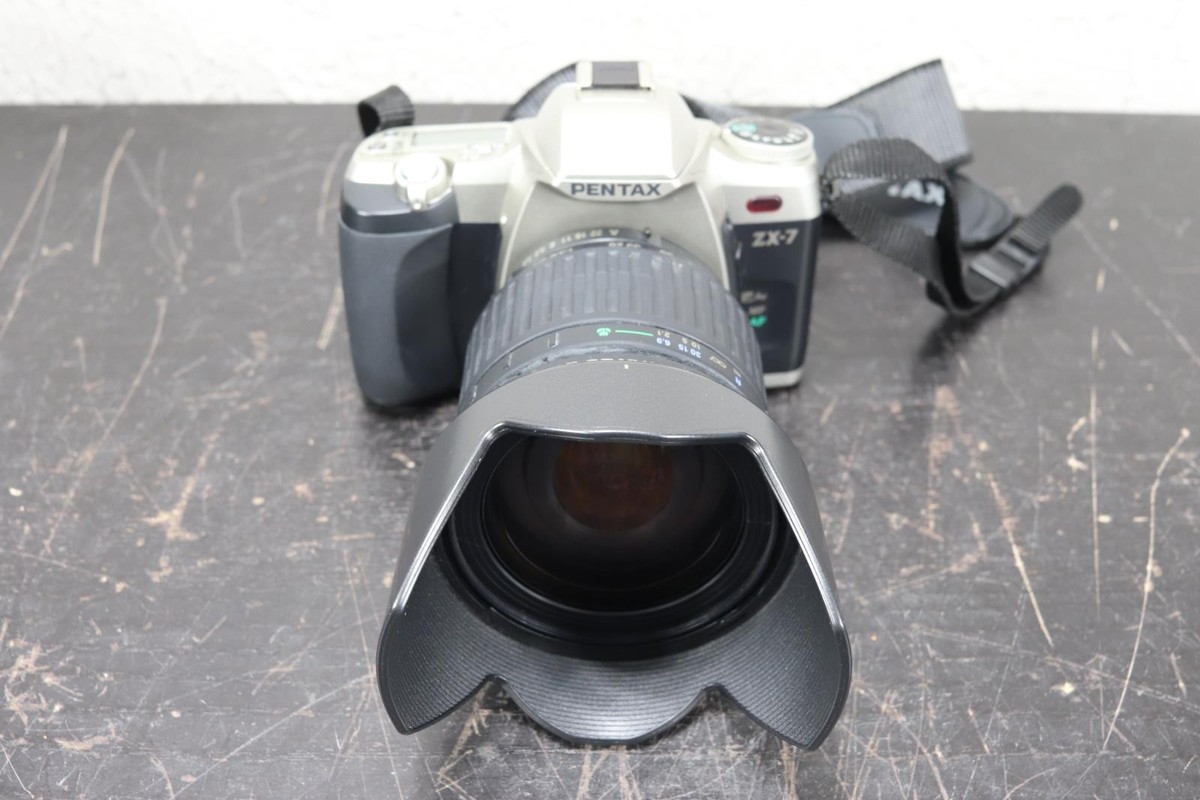 Pentax ZX-7 35mm Camera 28-80mm SMC Pentax Lens Carrying Case No