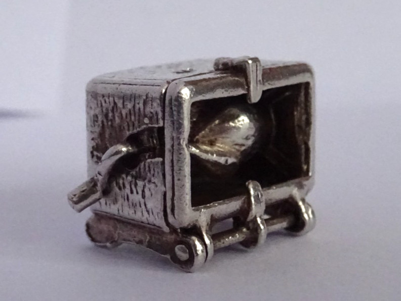 Scarce vintage solid sterling silver articulated … - image 3