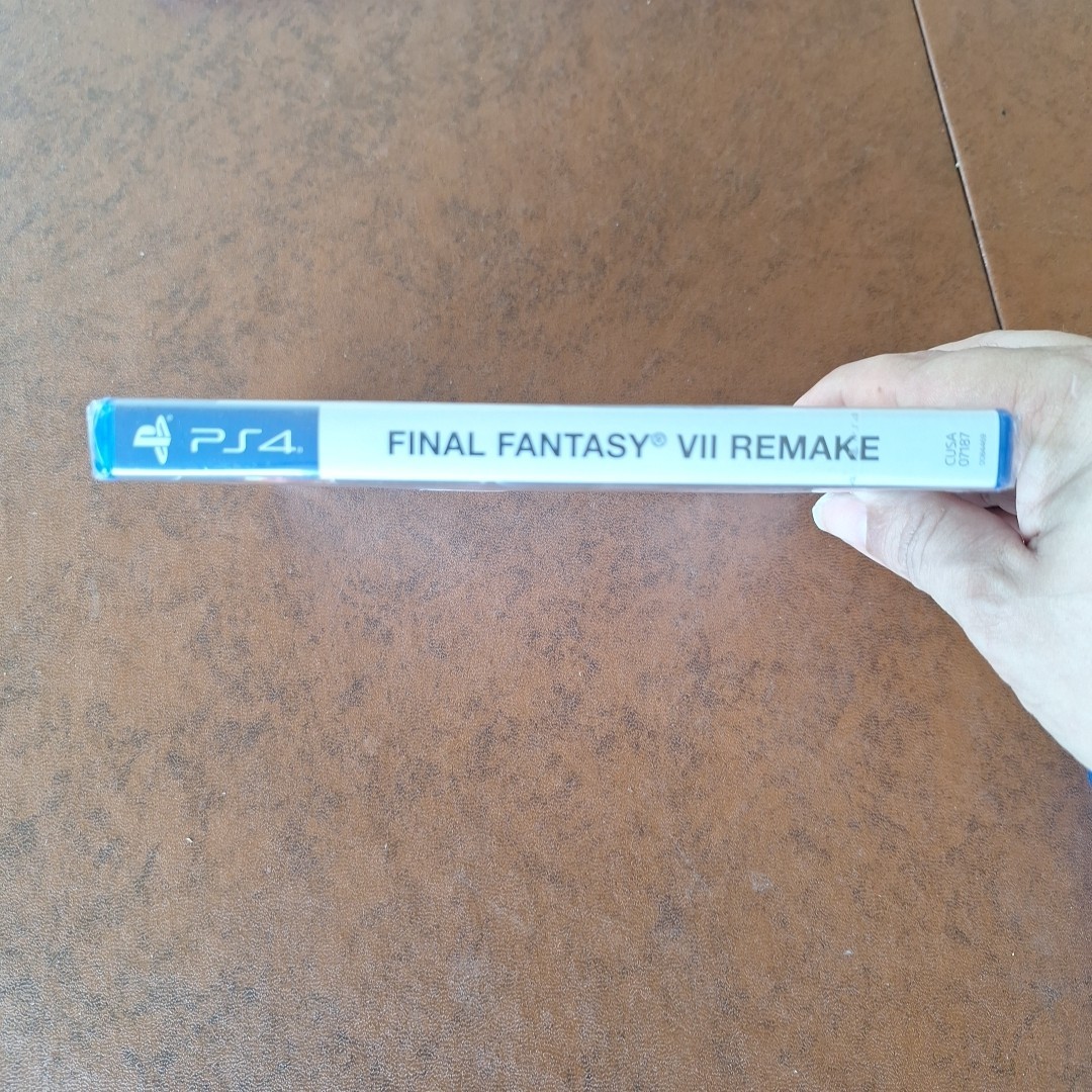 新品印ありPlayStation 4 Pro FINAL FANTASY VII Sony PS4 PlayStation 4 FINAL FANTASY VII REMAKE Pack HDD