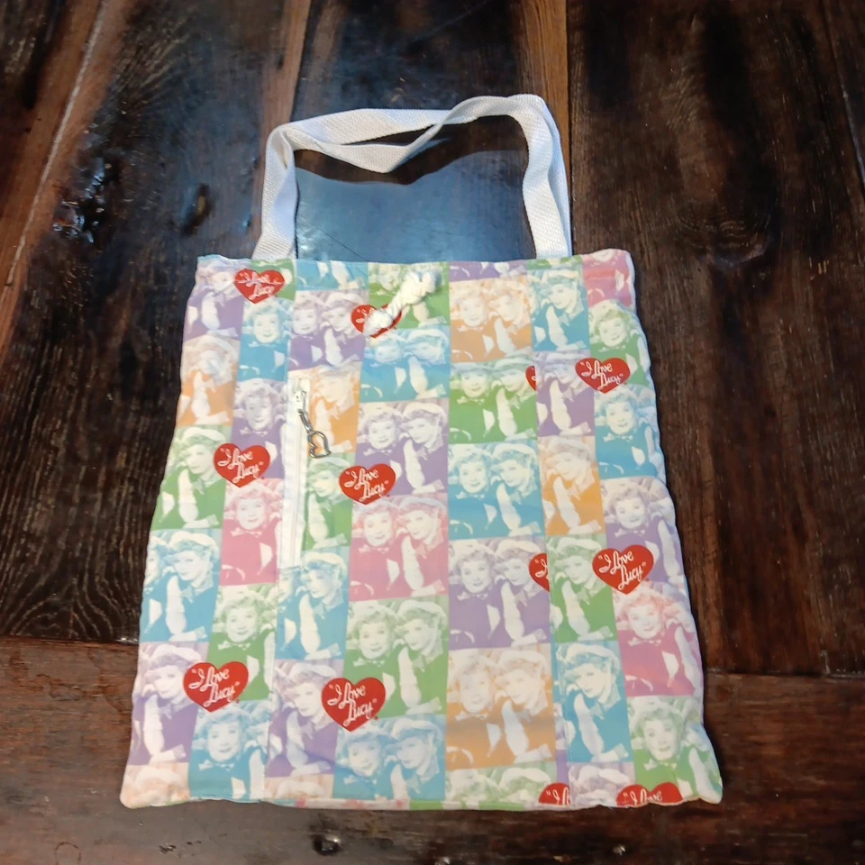 I LOVE LUCY DRAWSTRING BAG WITH 2 INSIDE POCKETS AND SIDE ZIPPER. - Image 2 of 4