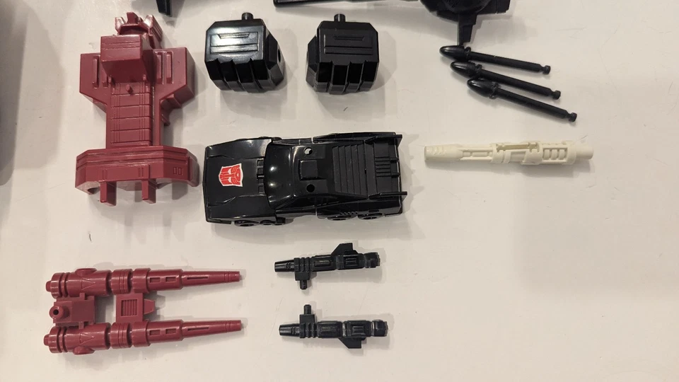 Vintage G1 Transformers Metroplex Complete - Image 3 of 4