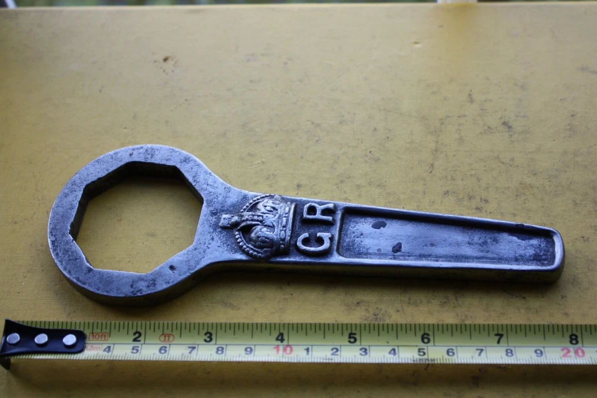 KING GEORGE FIFTH FIRE ENGINE FIREMAN VINTAGE RARE UNUSUAL HOSE SPANNER WRENCH