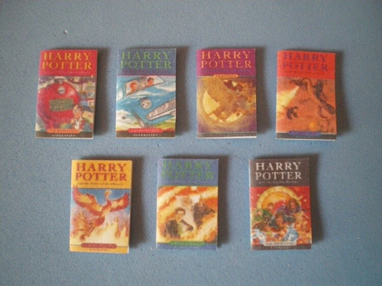 Puppenhaus Miniaturen Zubehör - HARRY POTTER Bücher x 7