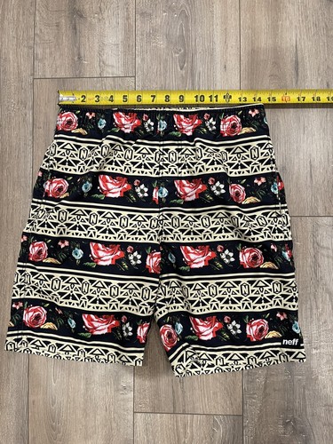NEFF Boy’s Youth Floral Board Shorts XL Logo - Picture 10 of 11