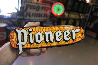 PIONEER HYBRID SEED CORN FARM DEALER  PORCELAIN METAL SIGN FEED TRACTOR COB BARN