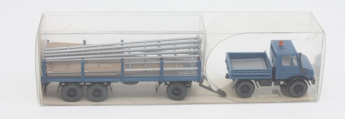 Wiking 27392 HO Unimog U1700 con estacas y remolque azul | Zustand: New