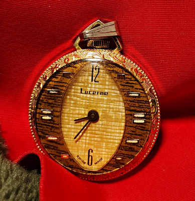 Lucerne Swiss Made Mechanical Pocket Watch Gold Tone Floral Case Beige Dial